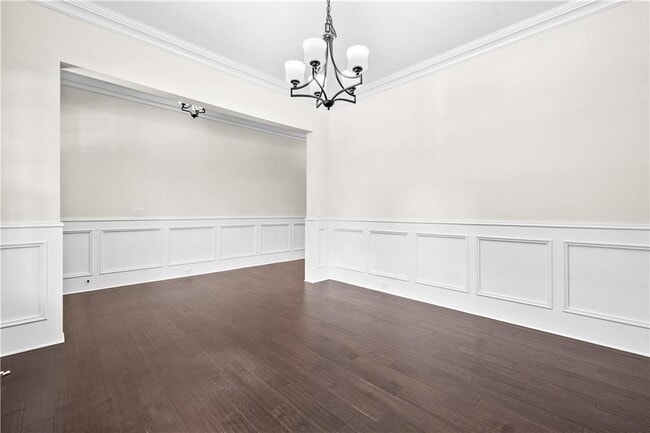 Building Photo - 3619 Strath Dr