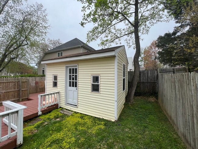 Building Photo - Delightful 1 Level 4 Bedroom Home On Exten...