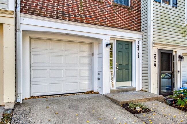 Building Photo - 12527 Heykens Ln