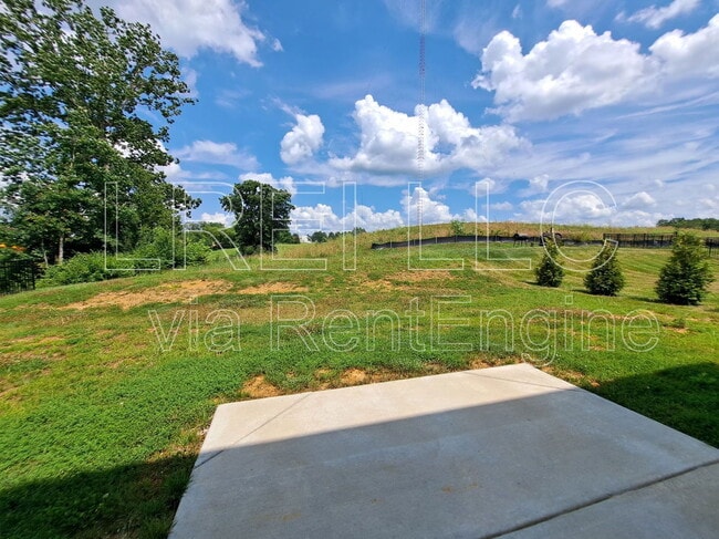 Building Photo - 18071 Bridle Run Dr