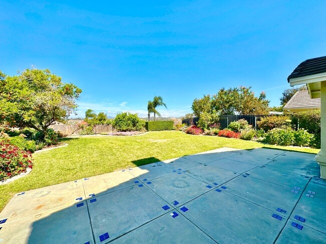 Building Photo - Beautiful Two-Story Home, Guajome Park, Community Pool, San Luis Rey Hiking/Biking Path, Lovely C...