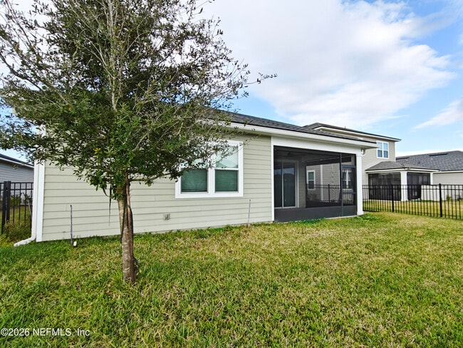 Building Photo - 1876 Amberly Dr