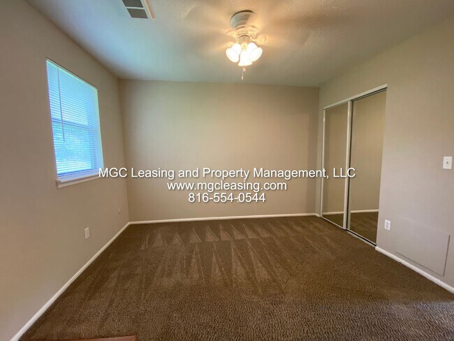 Building Photo - LeGrand Apartments - Downtown Lee's Summit...