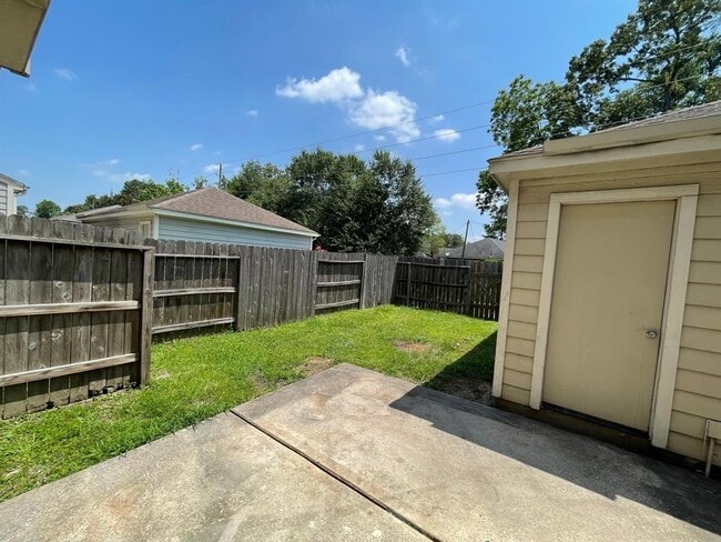 Building Photo - 23742 Pebworth Pl