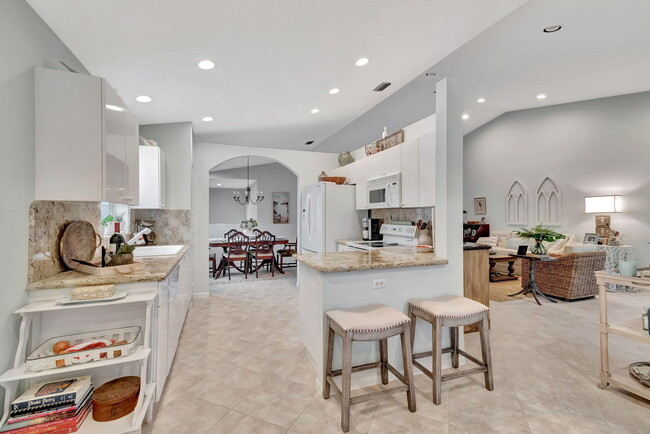 Building Photo - 7942 Laina Ln
