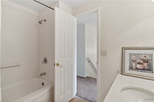 Building Photo - 104 Lookout Cir