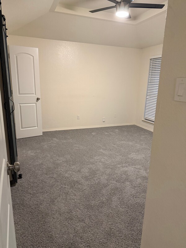 Building Photo - 903 Teakwood Ln