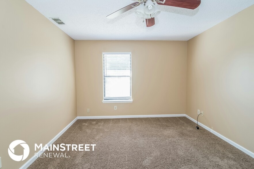 Building Photo - 1826 Blarney Cir