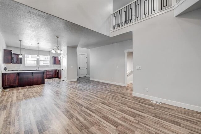 Building Photo - 2032 4010 W