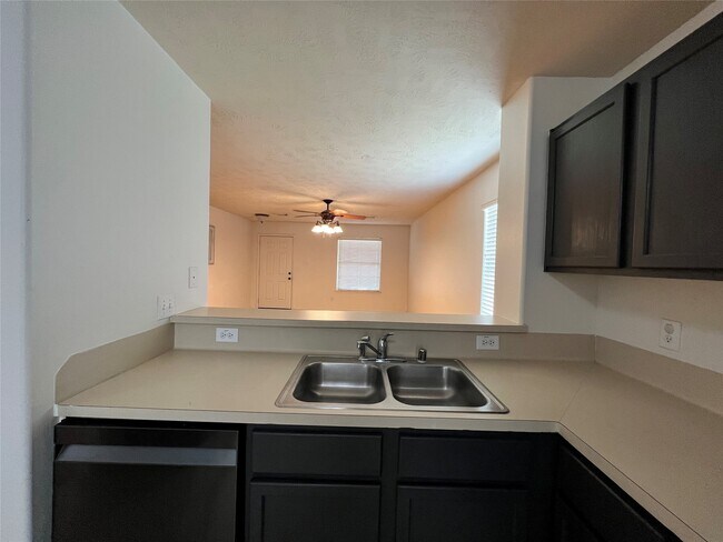 Building Photo - 710 Cape Cottage Ln