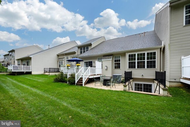 Building Photo - 2917 Cottonwood Ln
