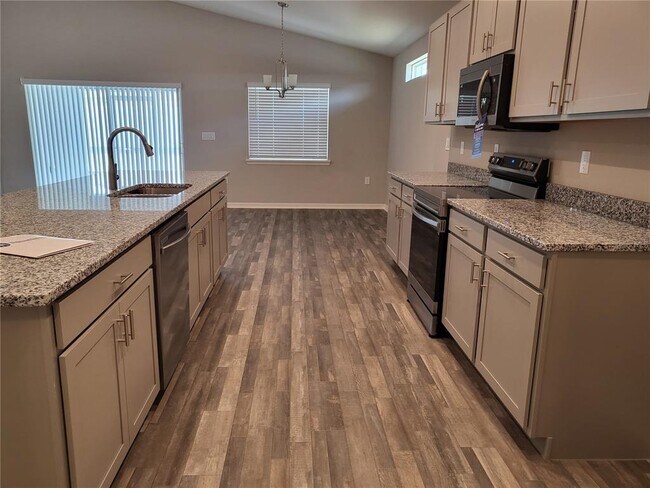 Building Photo - 6501 Polly Ln