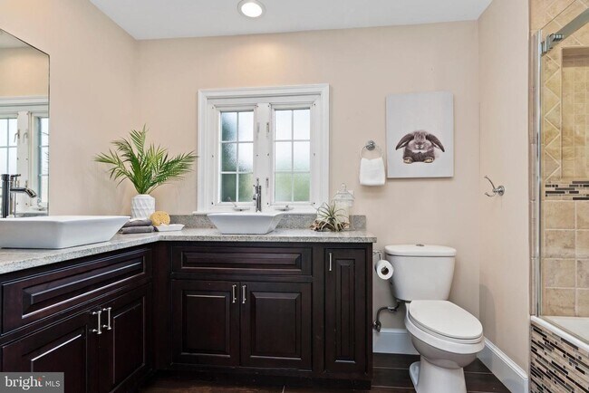 Building Photo - 710 Fishburn Rd