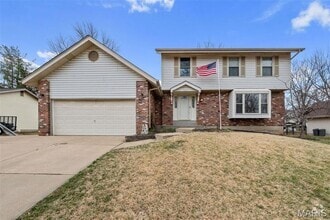Building Photo - 2915 Coram Dr