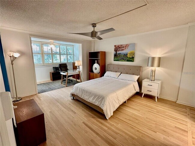 Building Photo - 690 Osceola Ave