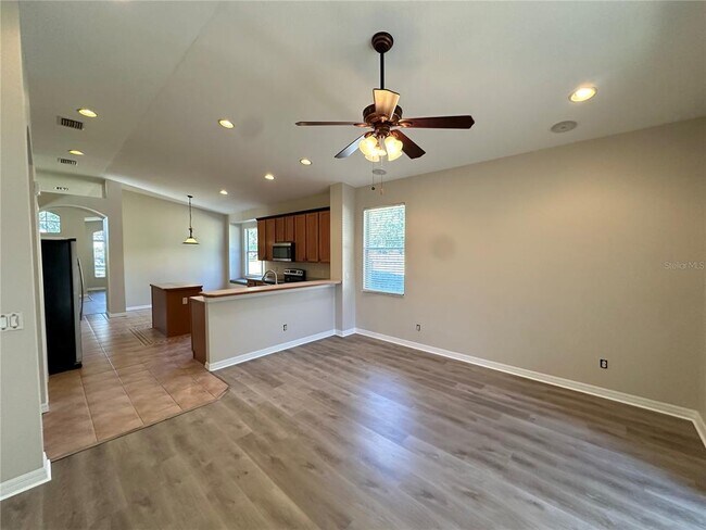 Building Photo - 8037 Moccasin Trail Dr