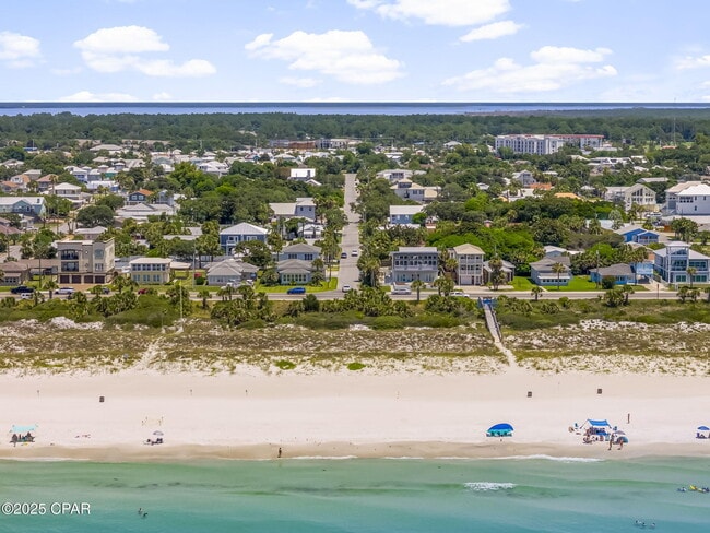 Building Photo - 407 Petrel St