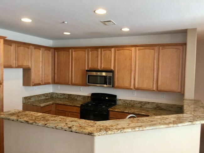 Building Photo - 15636 Vista Way