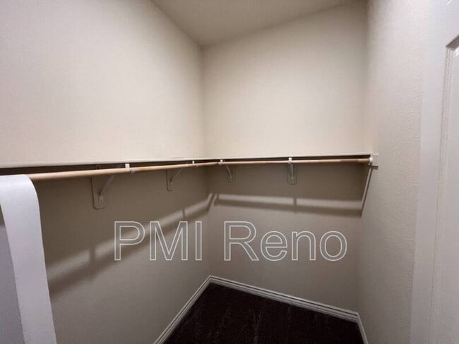 Building Photo - 8378 Simsbury Dr