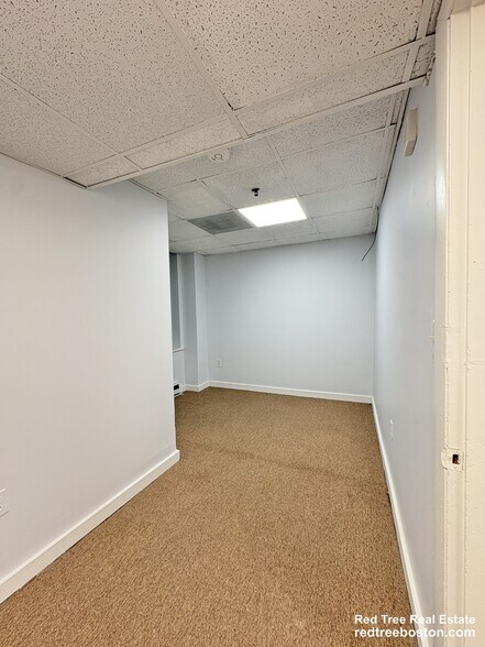 Building Photo - 475 Commonwealth Ave