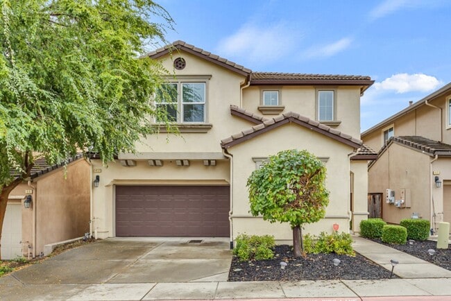 Primary Photo - 1437 Cummings Way