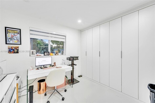 Building Photo - 8501 SW 142nd St