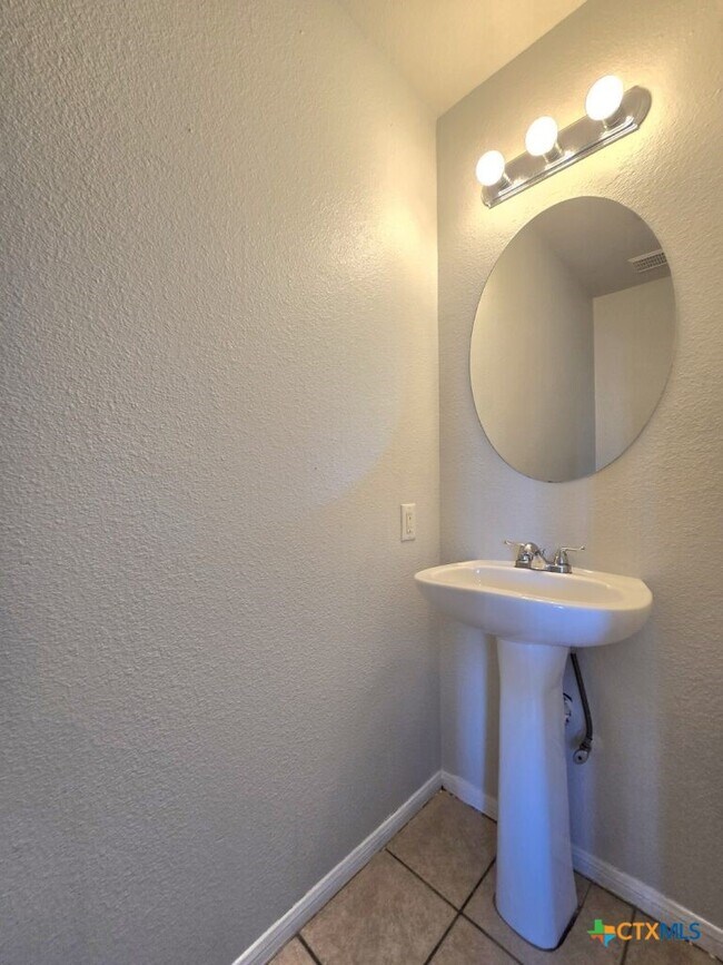 Building Photo - 4407 Paintbrush Dr