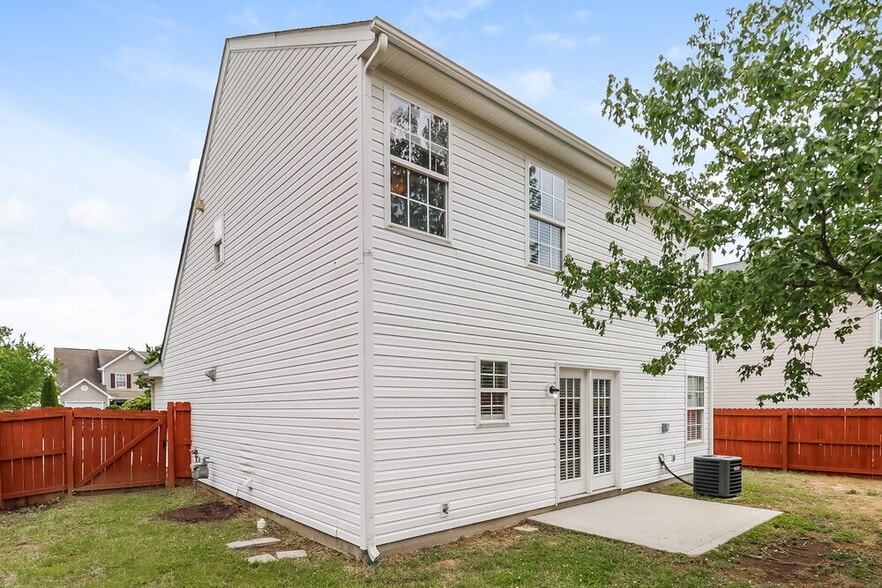 Building Photo - 14017 Sobeck Ln