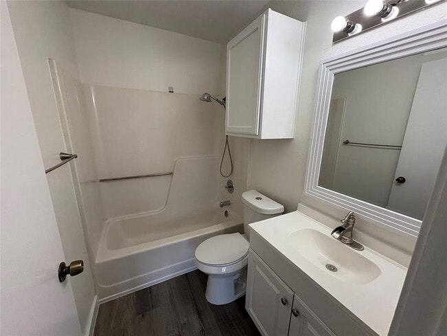 Building Photo - 1128 Orchard Park Cir