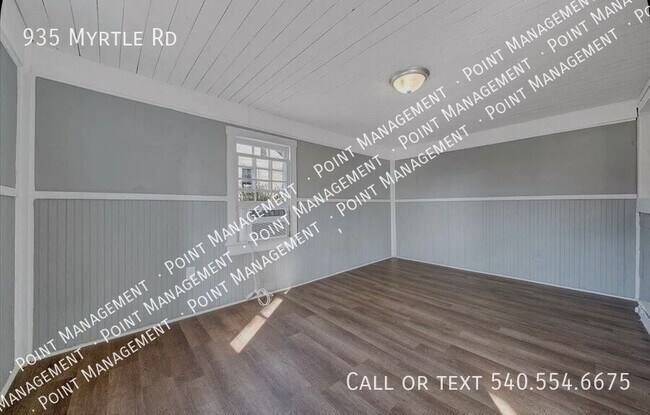 Building Photo - 935 Myrtle Rd