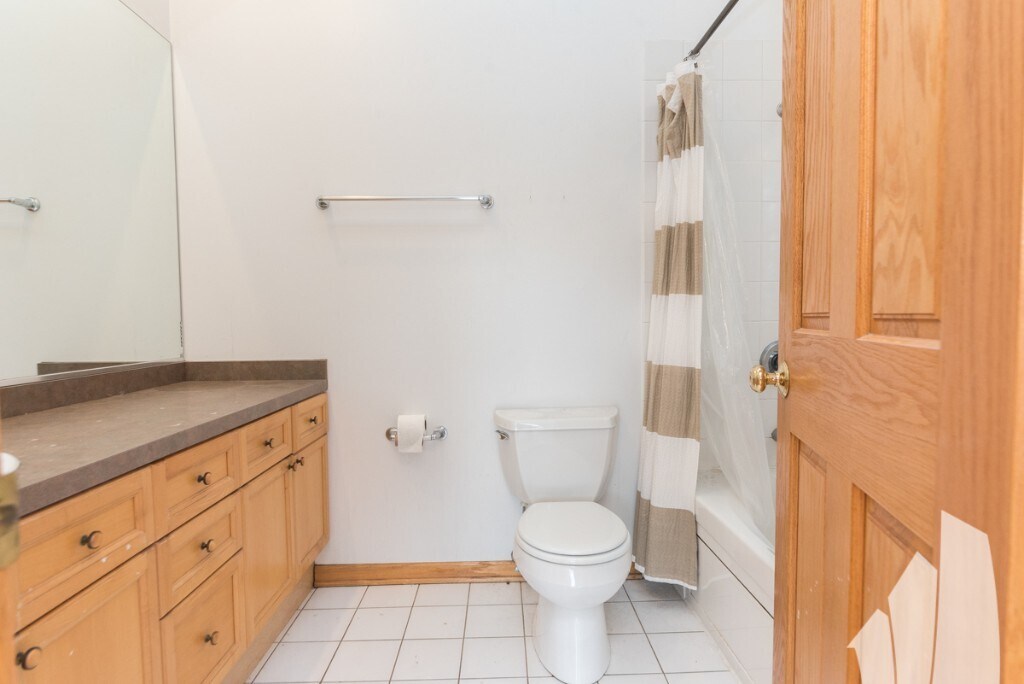 Building Photo - 2714 N Wayne Ave