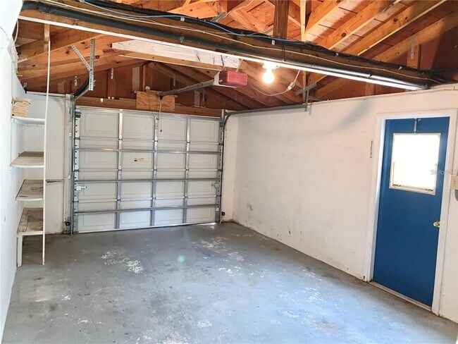 Building Photo - 3335 Coldwell Dr