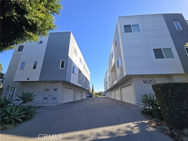 Primary Photo - 1620 237th St