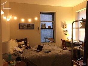 Building Photo - No Brokers Fee, Kenmore Location. The Building With Elevator and Laundry, Heat, Hot Water Included