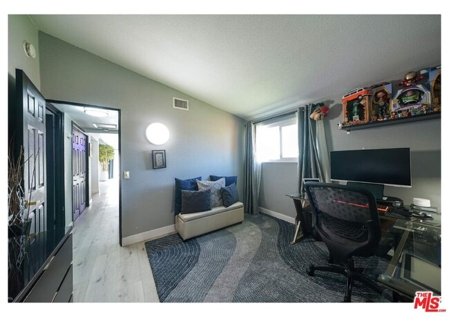 Building Photo - 848 W Irving Pl