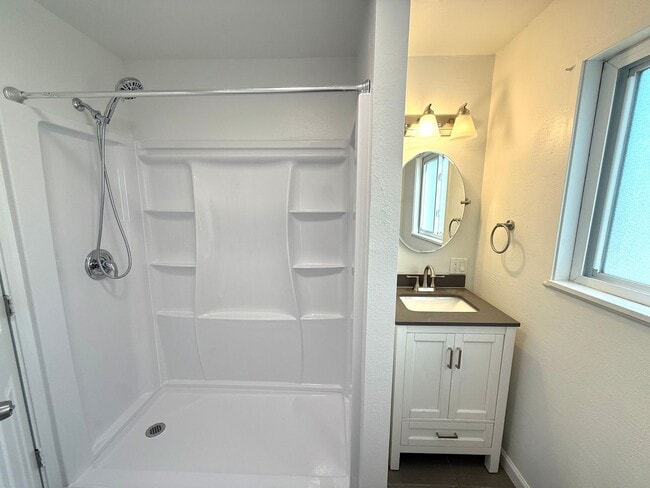 Building Photo - 1431 Johnston Ave