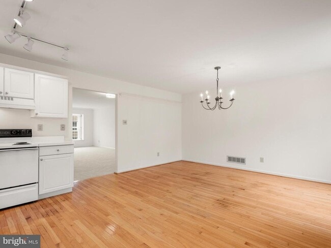 Building Photo - 913 Harbour Ridge Ln