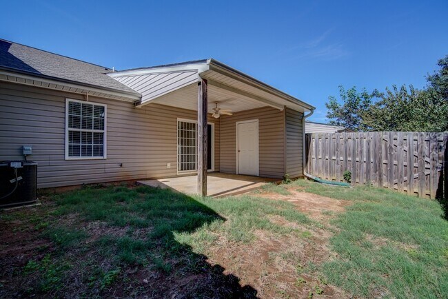 Building Photo - Large 2 BR, 2 BA Dual Master Suite in Boiling Springs Convenient to Shopping, Dining, Easy Access...