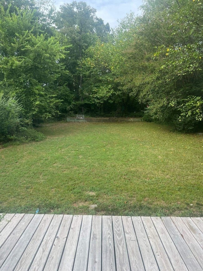 Building Photo - 407 W 33rd St