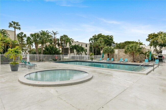 Building Photo - 20291 NE 30th Ave