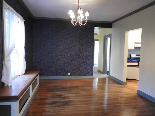 Building Photo - 88 Fargo Ave