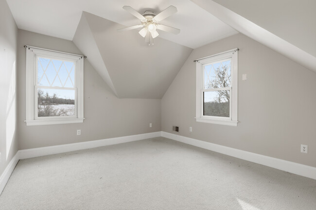 Building Photo - 1 Fox Hill Dr