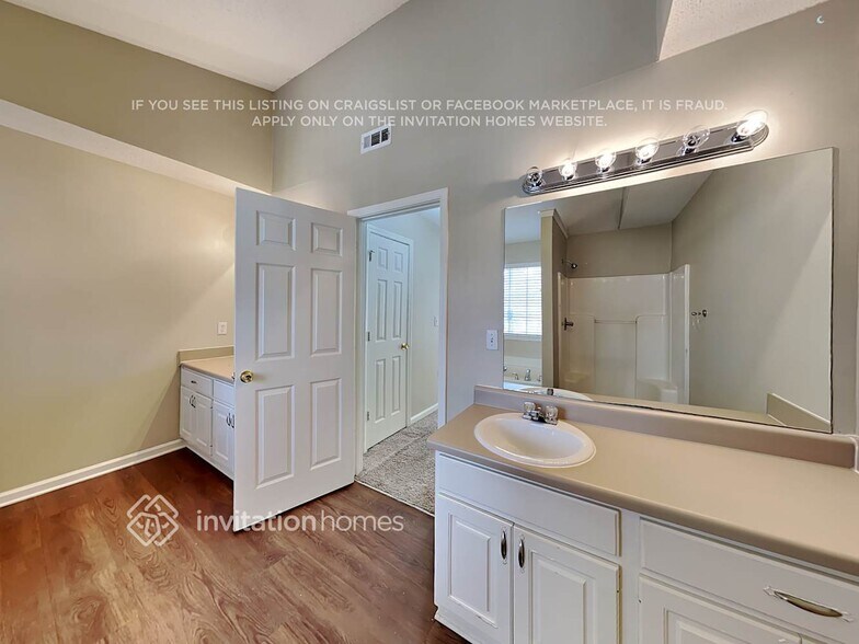 Building Photo - 3940 Cumberland Trail SE