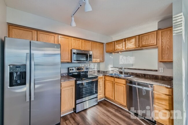 Building Photo - 13295 Holly St