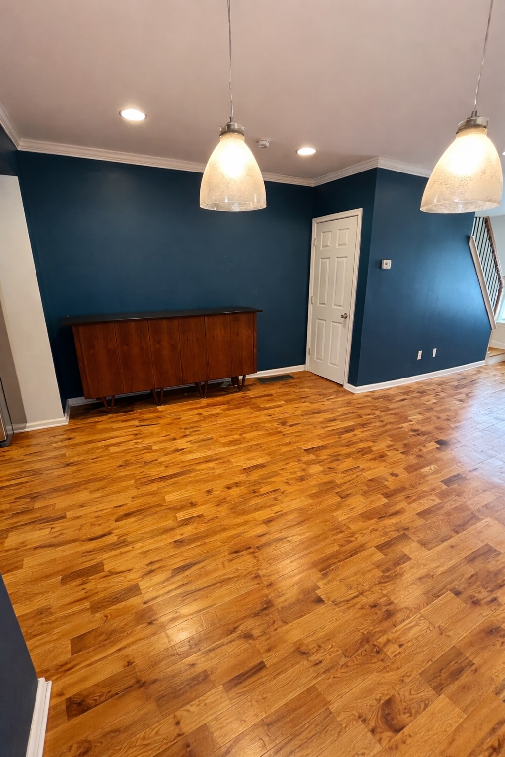 Building Photo - 2027 E Sergeant St