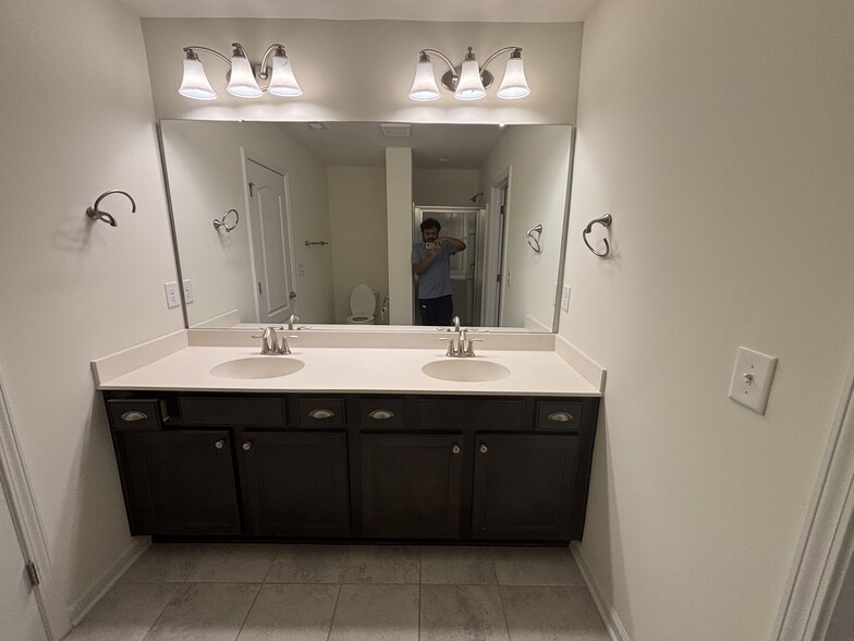 Building Photo - 3411 Antler View Dr