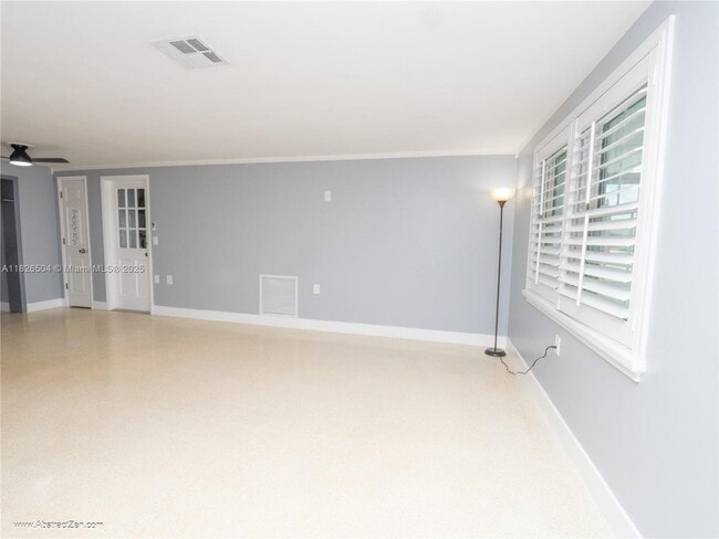 Building Photo - 3421 Cantrell