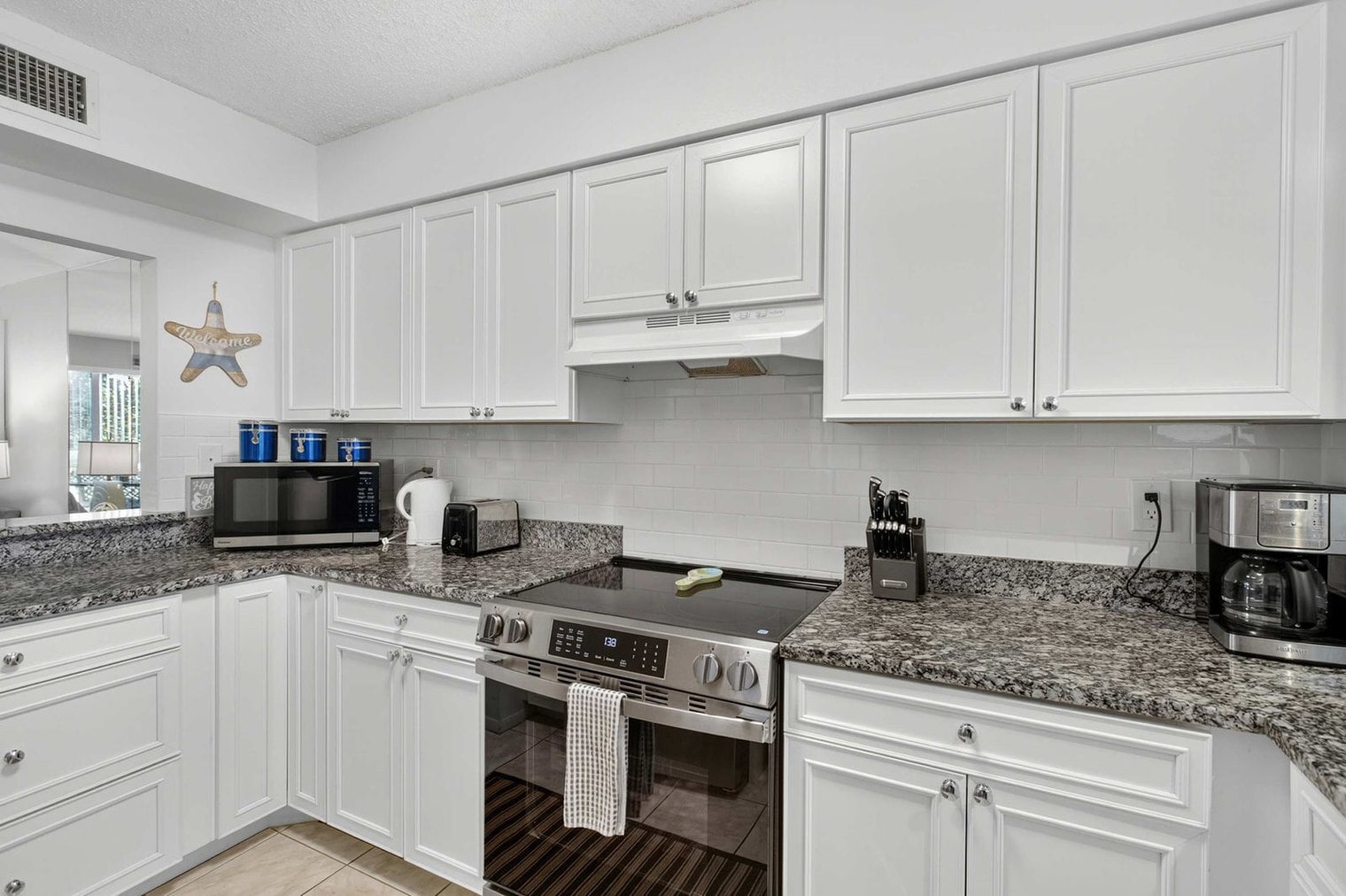 Building Photo - 153 Vista Hermosa Cir
