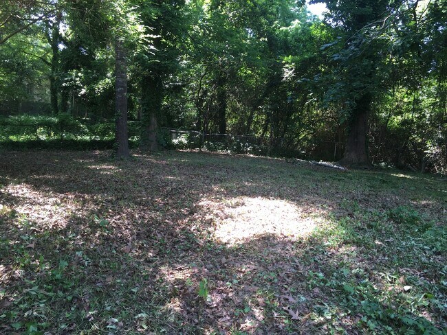 Building Photo - **AVAILABLE NOW**Near Ft. Benning/Columbus, GA 3 Bedroom / 1 Bathroom Home for Rent***