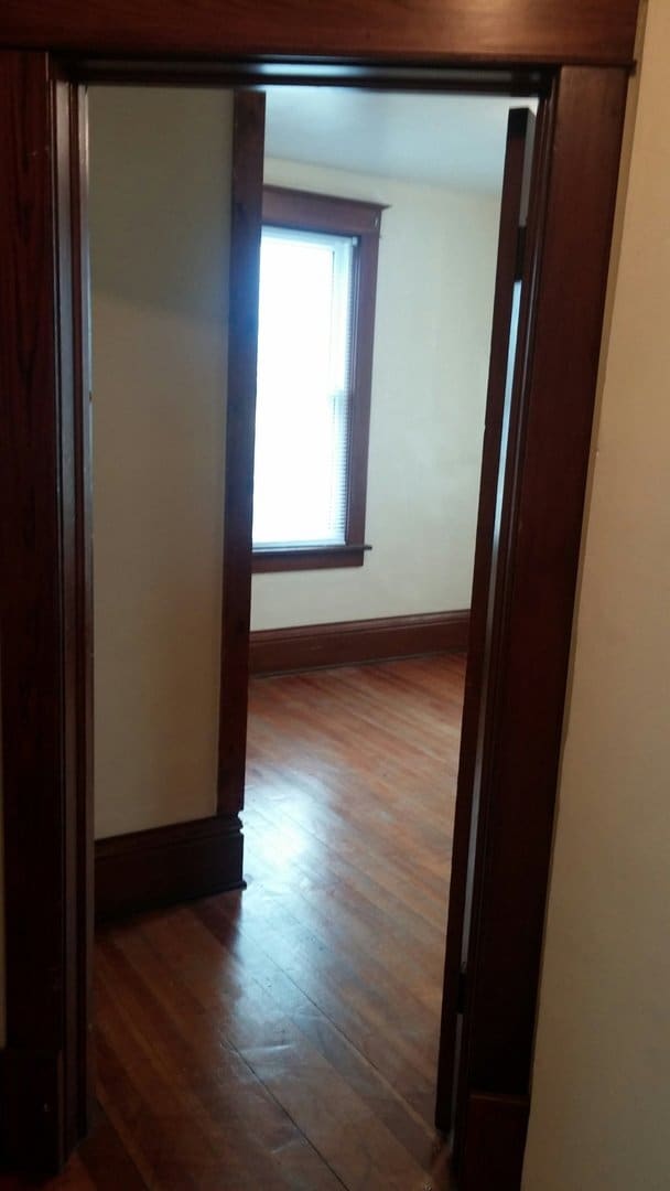 Building Photo - 1002 Burr